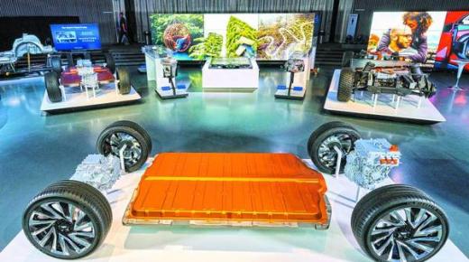 بطاريات «أيونات الصوديوم» تخطف الأنظار عقب ارتفاع أسعار الليثيوم