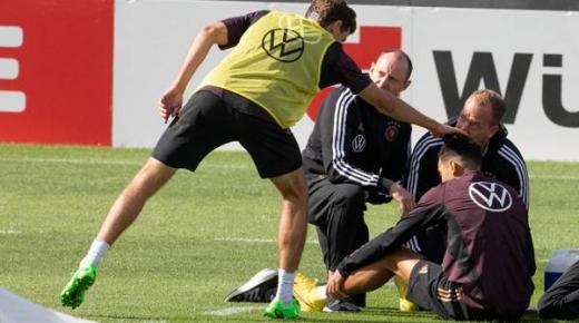 تدخل عنيف من مولر على موسيالا