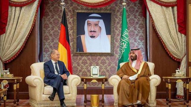 ولي العهد السعودي والمستشار الألماني يبحثان السلم الدولي