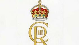 عملات معدنية وأوراق نقدية وطوابع جديدة للملك تشارلز