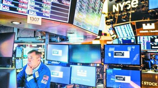 تقلبات السندات تثير مخاوف المستثمرين في «وول ستريت»