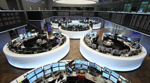 الأسهم الأوروبية تتراجع متأثرة بارتفاع عائدات السندات الحكومية