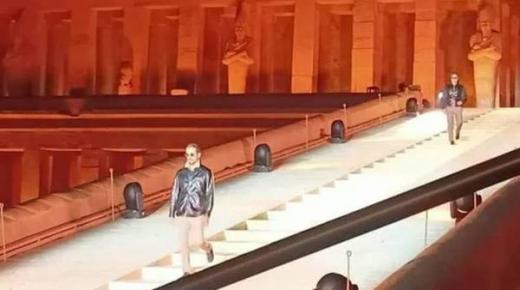 عرض أزياء في معبد حتسبشوت