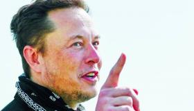 إيلون ماسك يتراجع عن تهديده بوقف تزويد أوكرانيا بالإنترنت