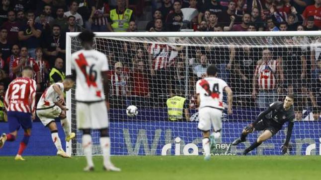 أتلتيكو مدريد يفرط في الفوز الرابع توالياً