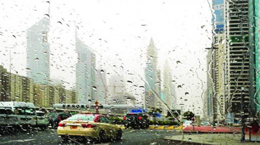 الإمارات درجة الحرارة 43 واحتمال تساقط أمطار