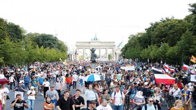 آلاف من المتظاهرين في أوروبا ضد تدابير احتواء وباء كورونا