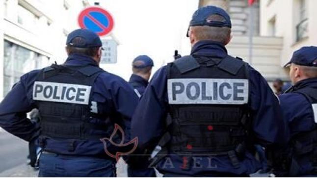 مهاجمة العشرات من المسلحين مركزاً للشرطة في باريس