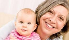 تجارب غير سعيدة لأطفال بسبب الأمومة المتأخرة