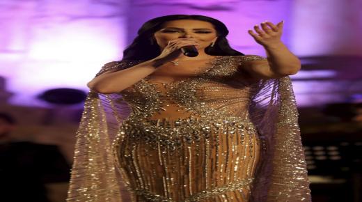 ديانا كرزون  تبهر الجمهور بصوتها الشجي على المسرح الجنوبي