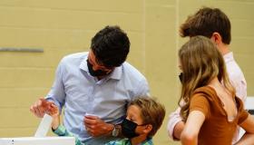 نتائج أولية تظهر فوز الليبراليين بزعامة ترودو في انتخابات كندا التشريعية