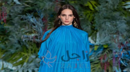 عبايات وقفاطين بأسلوب شرقي من مجموعات كروز 2020