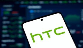 HTC تطرح هاتفا بمواصفات ممتازة وسعر منافس