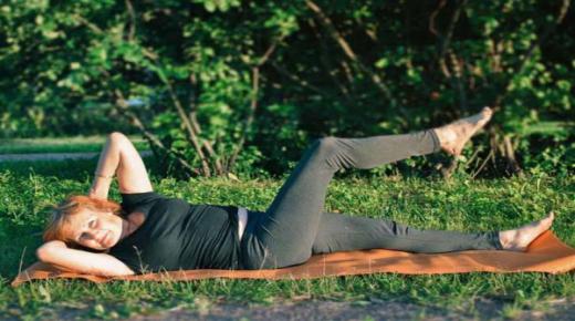 7 تمارين “فعالة جدا” لإزالة دهون الجانبين