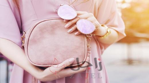 تأنقي بإكسسوارات باللون الزهري  لخريف 2020