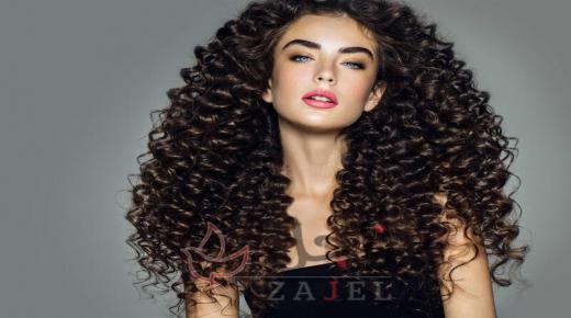 لاطالة جذابة تعرفي على طريقة عمل الشعر الكيرلي