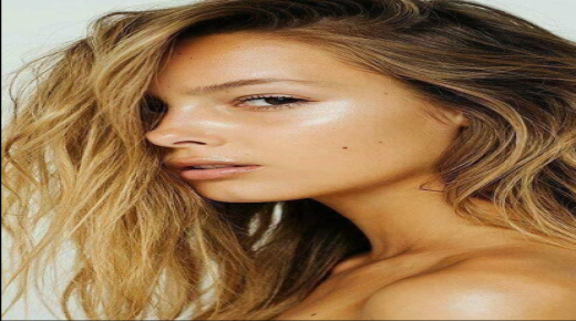 اخلصى من مشاكلها بخطوة سهلة.. “التونر” الحل المثالى للبشرة الدهنية