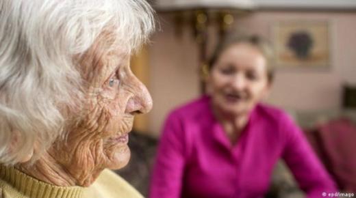 اكتشاف بكتيريا قد تكون مسؤولة عن تجاعيد الوجه