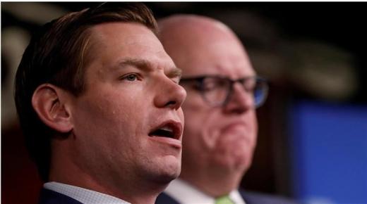 انسحاب أول مرشح ديموقراطي من السباق الرئاسي الأميركي