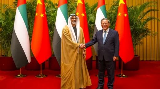 رئيس مجلس الدولة الصيني و ولي عهد أبو ظبي يحاولون البحث على تقوية الشراكة الاستراتيجية