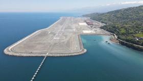 أردوغان يفتتح مطارا عائما..