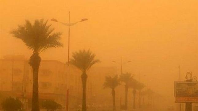 طائرة تعود إلى عمان بسبب الغبار الكثيف بالعقبة