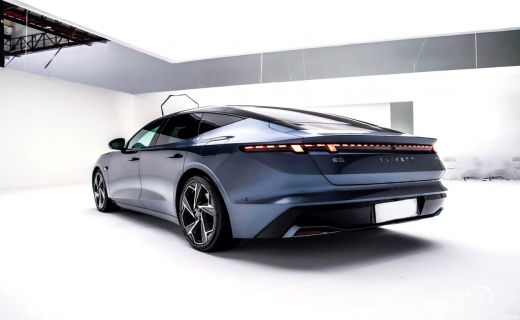 انطلاق سيارة +10 الكهربائية الجديدة في الأسواق من شركة لينك آند كو