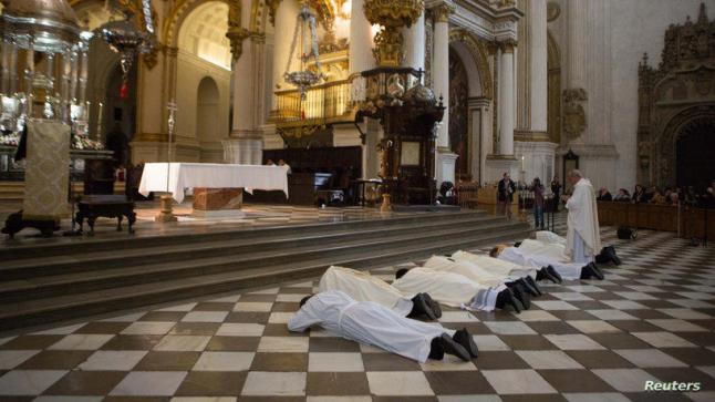 اكتشاف فضائح جنسية بكنائس إسبانيا