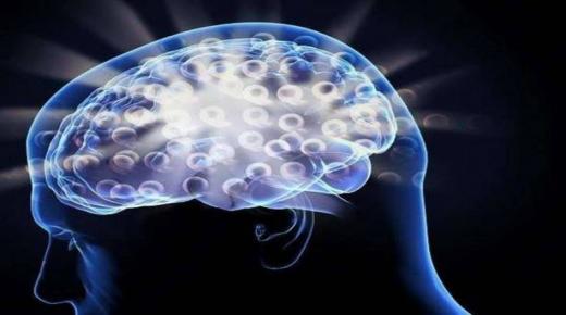 لماذا تصاب النساء بالخرف أكثر من الرجال؟