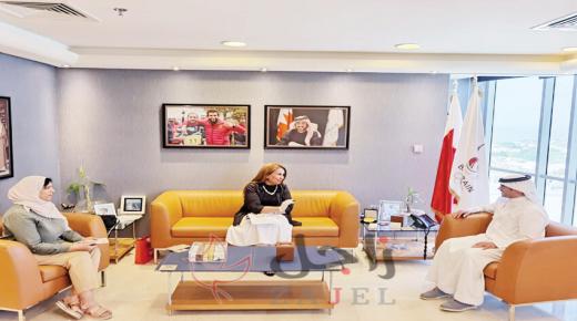 محمد حسن النصف يطلع على برامج اللجنة التنظيمية الخليجية لرياضة المرأة