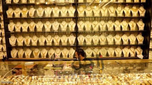 مع صعود الدولار… أسعار الذهب تواصل الهبوط