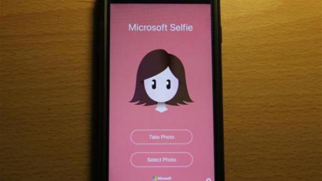 مايكروسوفت تطلق تطبيق صور سيلفي لـ”آي فون”
