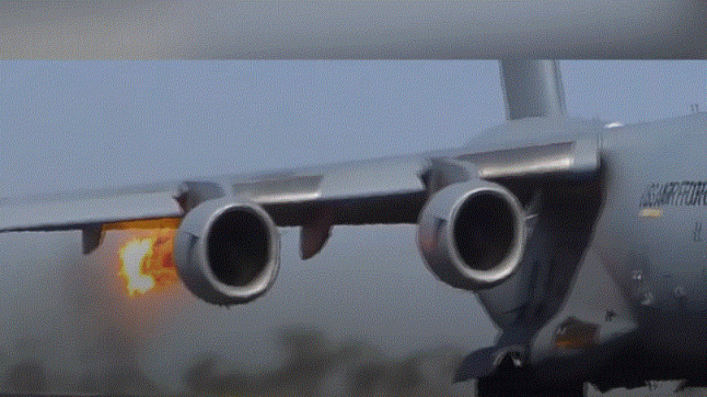 صقر يفجر محرك طائرة مقاتلة أمريكية في أستراليا