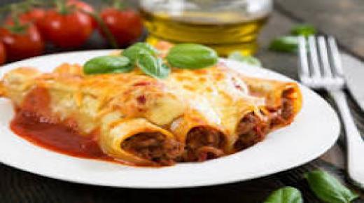 الكانيلوني الايطالي باللحم المفروم