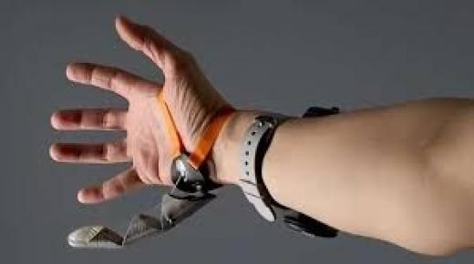 الإبهام الثالث