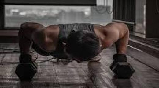 أكثر الخرافات شيوعاً حول تدريبات القوة