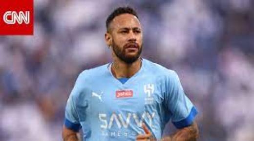 بمناسبة اليوم الوطني.. نيمار يرتدي الثوب السعودي ويؤدي رقصة العرضة