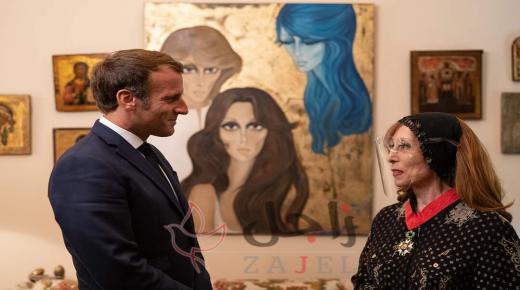 بعد غياب طويل… الاطلالة الاولى لـ فيروز مع الرئيس إيمانويل ماكرون