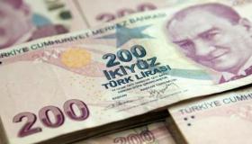 الليرة التركية تنهار إلى قاع جديد