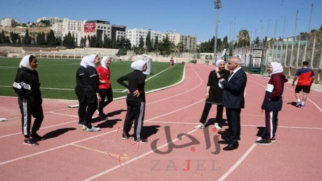الجامعة الأردنية تستقبل طلبة التفوق الرياضي