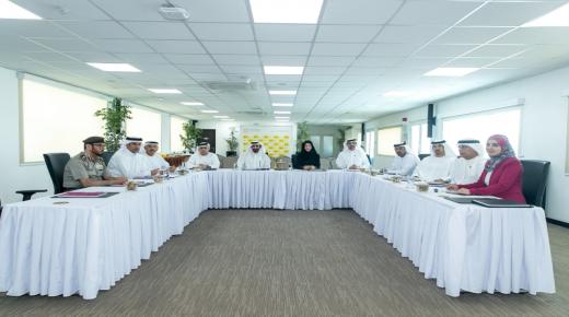 دبي تبحث جاهزية استضافة إكسبو