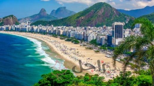 شرطاً غريباً من البرازيل على سياحها