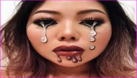 حيلة سريعة لتكثيف الرموش خلال ثوان