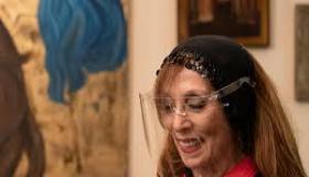 بعدما غاب لسنوات طويلة عن الإعلام.. فيروز تظهر مُجدداً مع ابنها “هلي