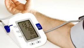 غالبًا قرائات جهاز الضغط في منزلك غير دقيقة قد تقود إلى علاجٍ خاطئ