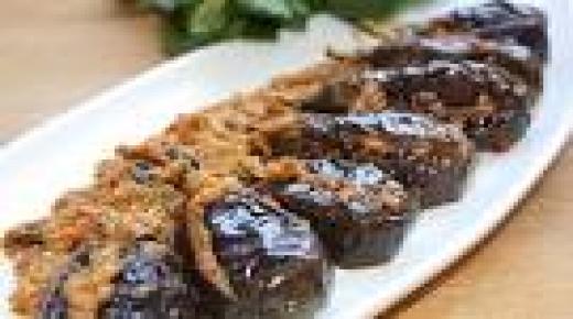 باذنجان محشي باللحم المفروم