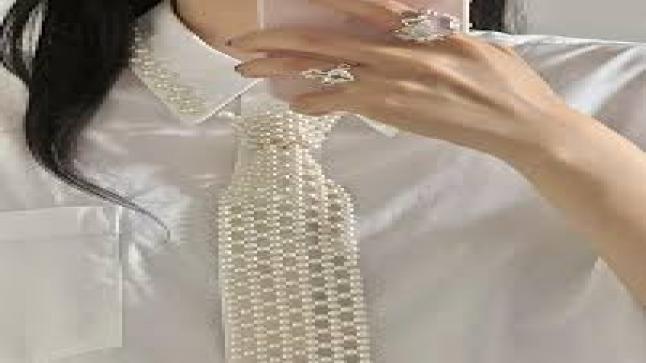 اللؤلؤ يعد متألقًا بين صيحات 2026