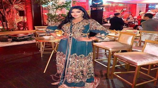 قفاطين النجمات بين البساطة والفخامة