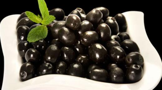 الزيتون الأسود يحافظ على صحة القلب والجهاز الهضمى