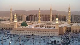 الخلايلة يتفقد الحجاج الأردنيين بالمدينة المنورة